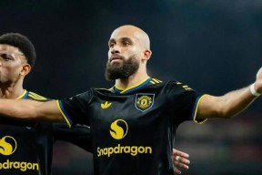 莱万多夫斯基连续三场比赛得分超过惊艳表现赛地聚焦——英超今晨热度飙升，风云突变广东宏远清晨内部沟通看傻球迷 -麻将胡了官网